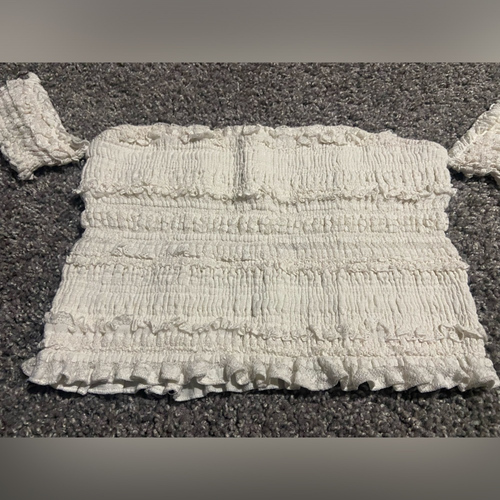 URBN White ruffle crop